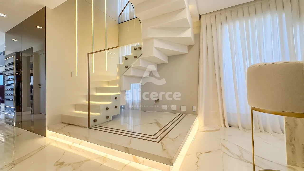 Imagem Apartamento Duplex à venda com 4 quartos 4 suítes, 244,33m² em Jurerê Florianópolis