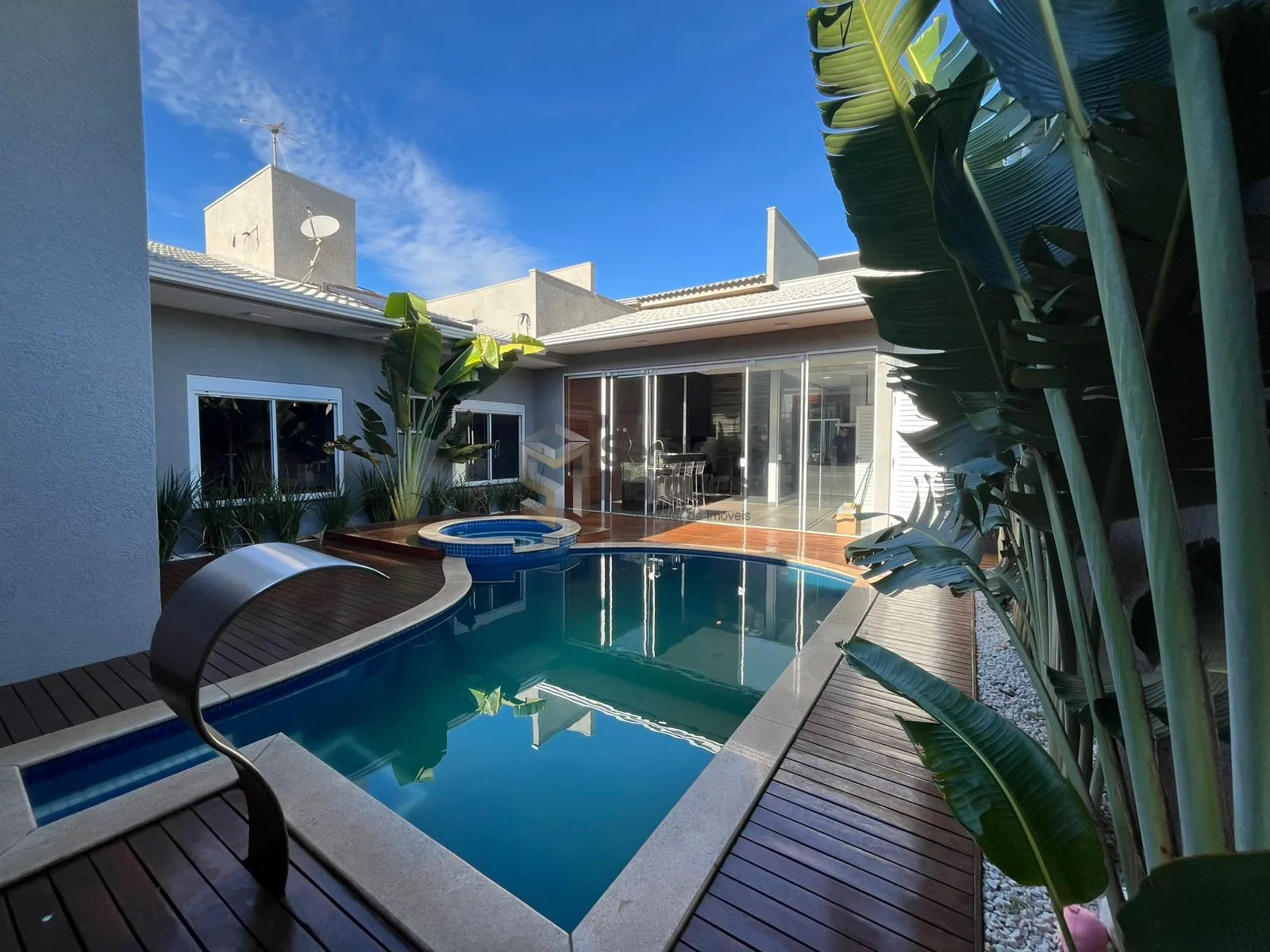 Imagem Casa à venda - 360m² - Mont Blanc Residence - Umuarama-PR
