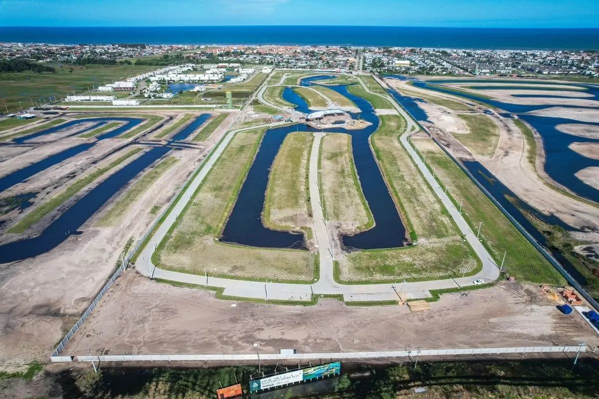 Imagem Lote no Condomínio Zen Beira Lago COM 301M2