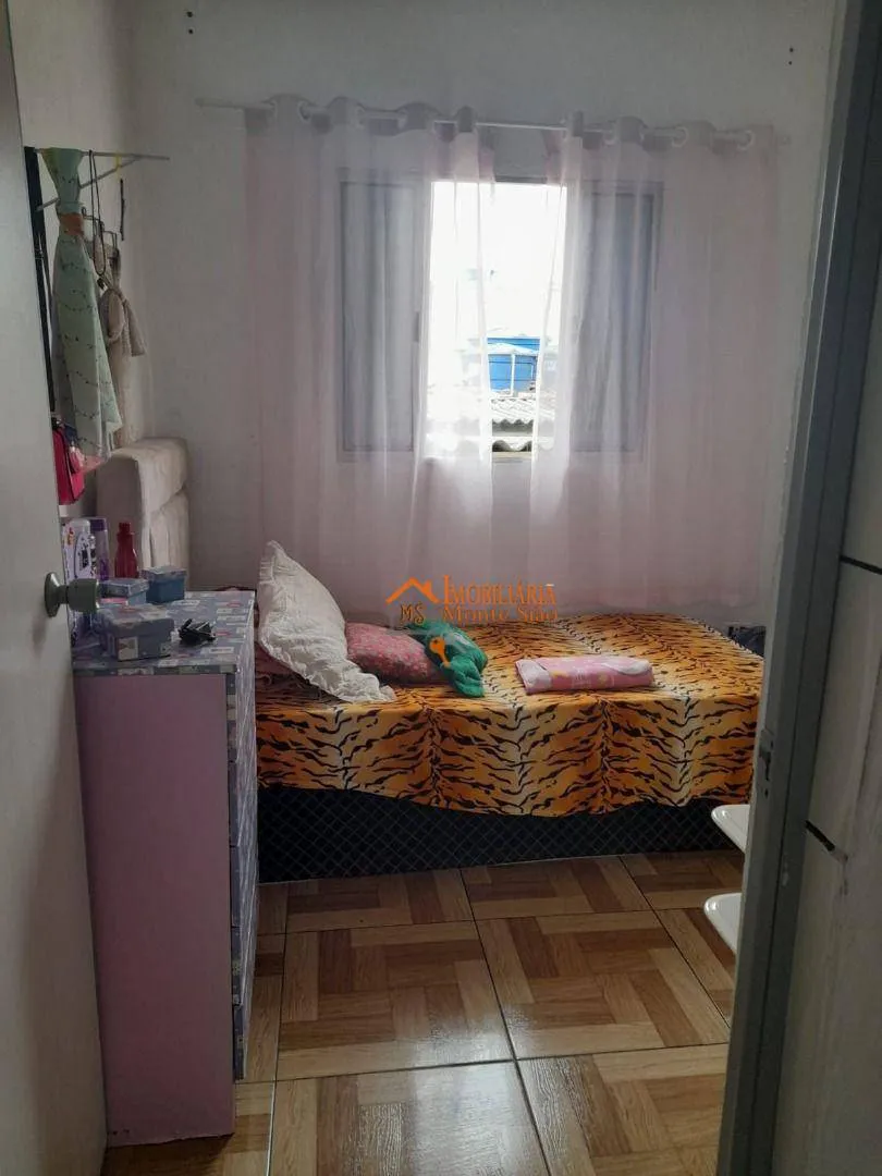 Imagem Sobrado com 5 dormitórios à venda, 150 m² por R$ 425.000,00 - Vila Carmela II - Guarulhos/SP