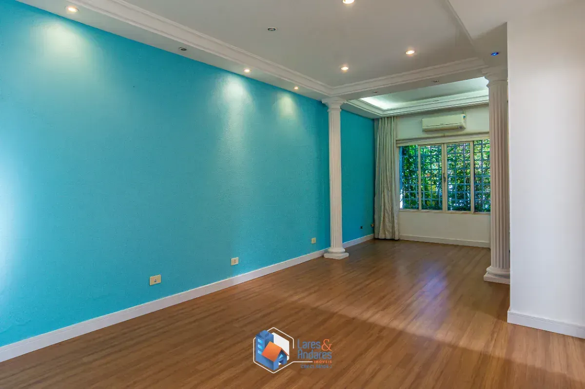 Imagem Casa de vila para venda em Vila Madalena com 3 quartos, sendo 1 suíte, 200m²
