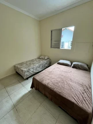 Imagem Vendo casa com 362 mts de área útil, piscina 4x7, barzinho de tijolinho e mármore + EDÌCULA com 2 dormitórios, banheiro Sistema de captação de energia própria fotovoltáica