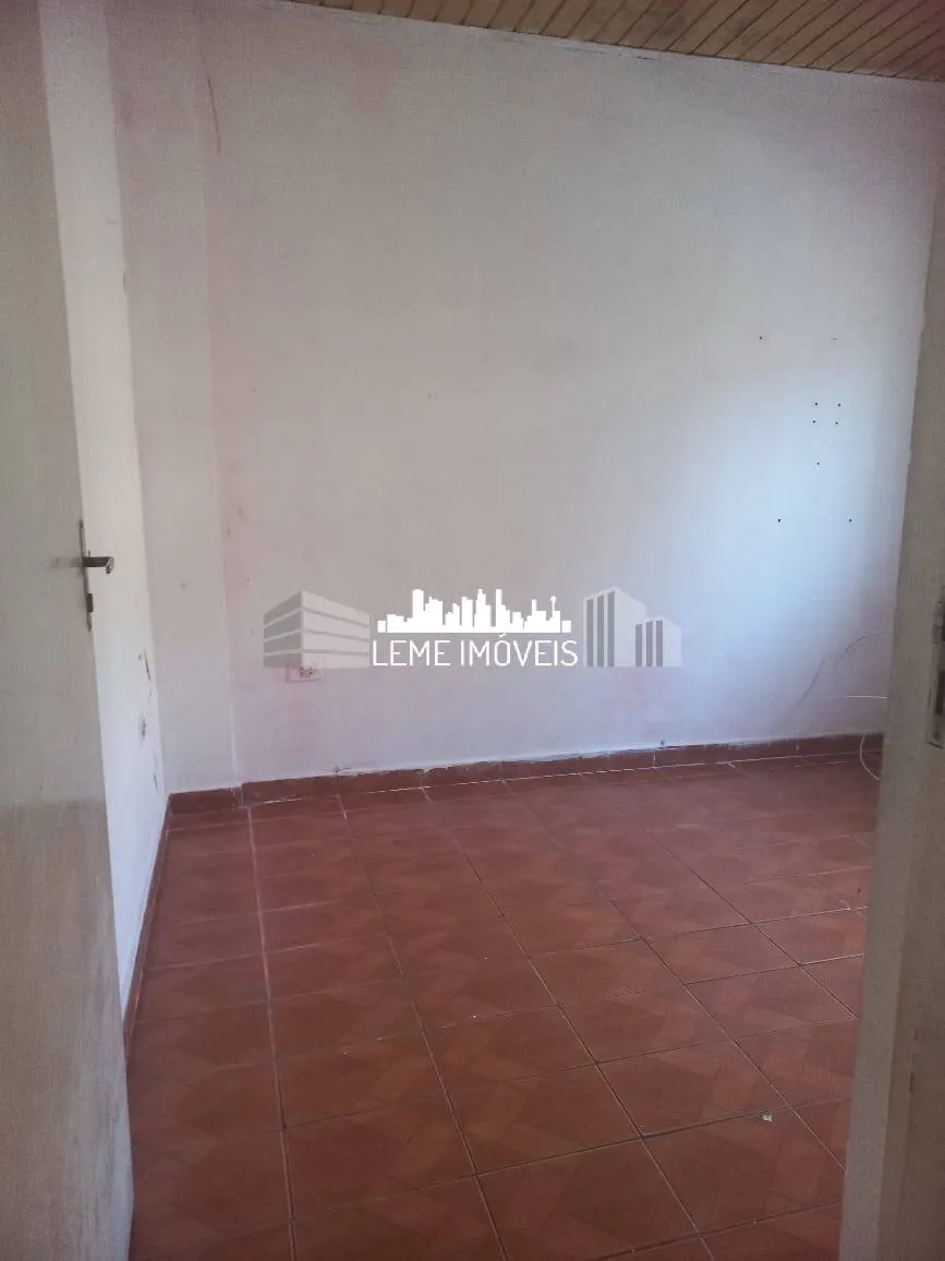 Imagem CASA COM "04" (QUATRO) CÔMODOS, UTILIZE O FGTS!!!