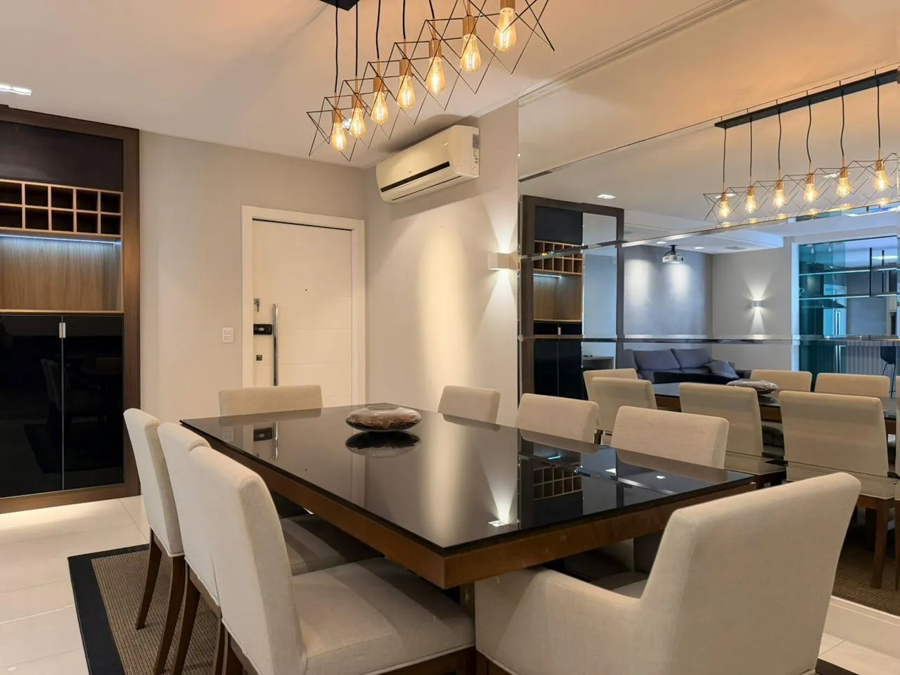 Imagem Apartamento à venda com 177m2 por R$ 2.700.000,00