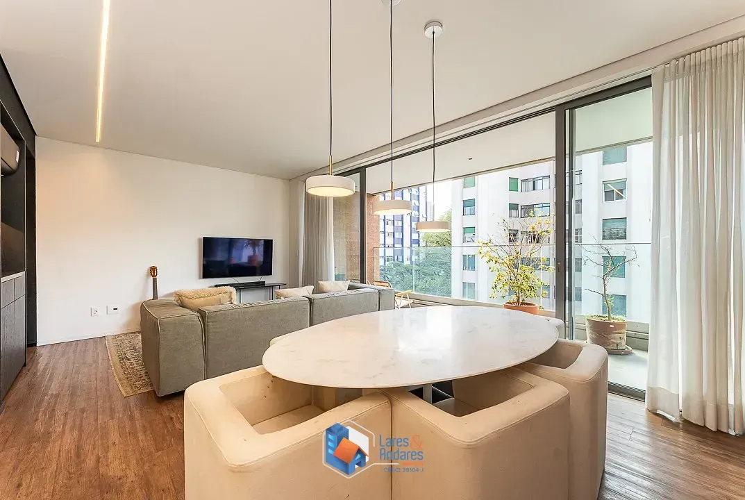 Imagem Duplex para venda em Cerqueira César com 2 quartos, sendo 2 suítes, 118m²