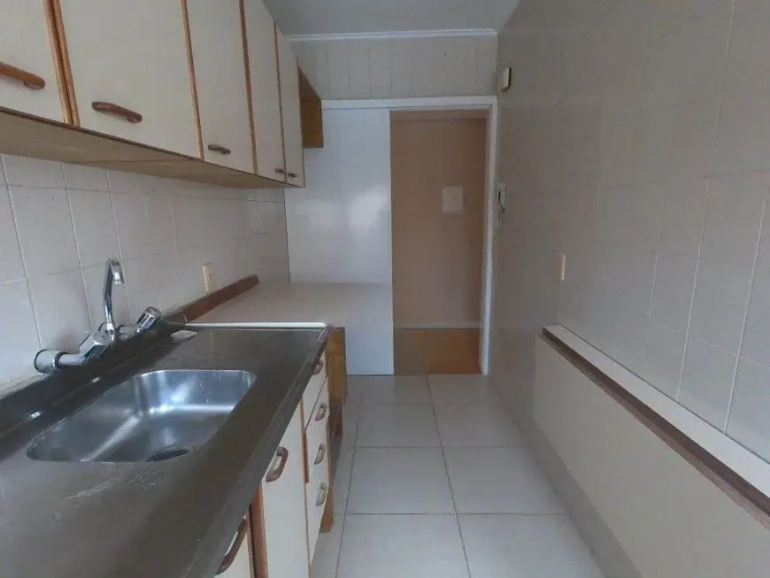 Imagem Apartamento com 2 quartos e 72m² à venda em Menino Deus, Porto Alegre.