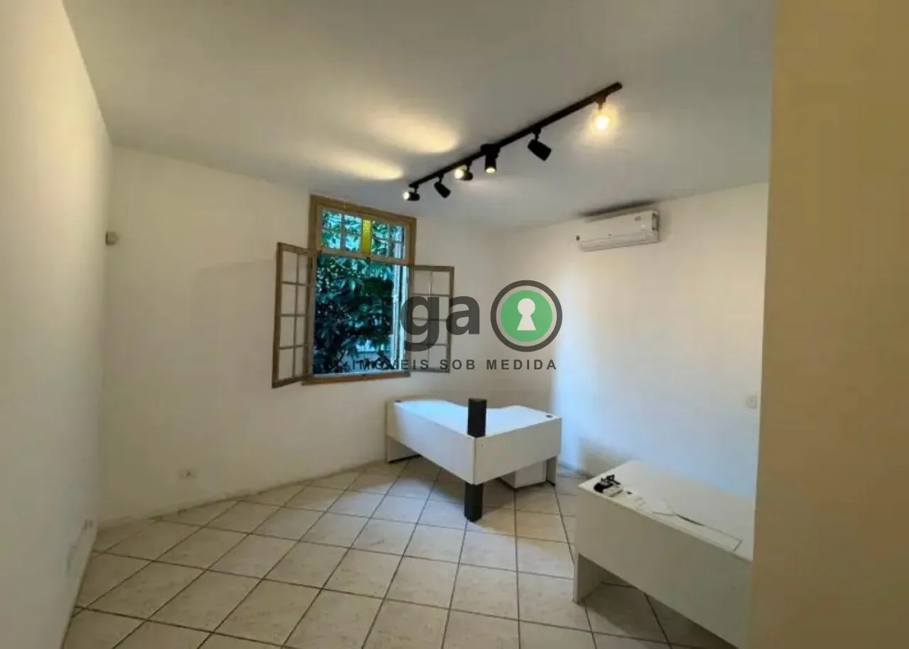 Imagem Casa Assobradada para locação Comercial com 4 salas , 5 banheiros e 8 vagas no Jd Paulistano