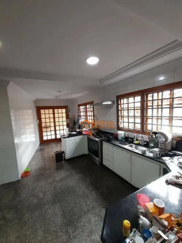 Imagem Sobrado com 3 dormitórios à venda, 236 m² por R$ 689.000,00 - Ponte Grande - Guarulhos/SP