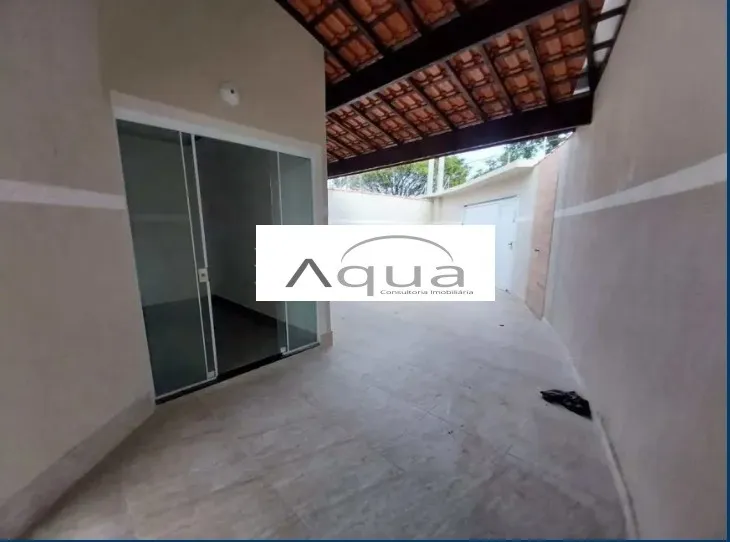 Imagem Casa para Venda em Mongaguá, Plataforma, 3 dormitórios, 1 suíte, 2 banheiros, 2 vagas