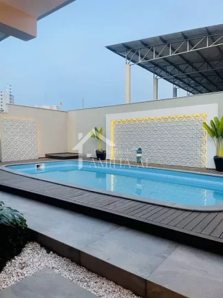 Imagem Sobrado Averbado no Iririú com 347m²
