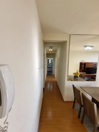 Imagem Apartamento com 63 metros quadrados, com 2 dormitórios, 1 banheiro com box em vidro e gabinete de l...