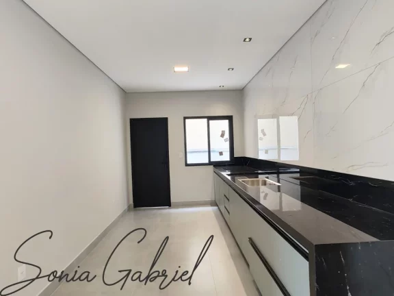Imagem Imperdível Casa à Venda em Vinhedo-SP, Marambaia: 3 quartos, 1 suíte, 7 salas, 4 banheiros, 4 vagas, 277m²!