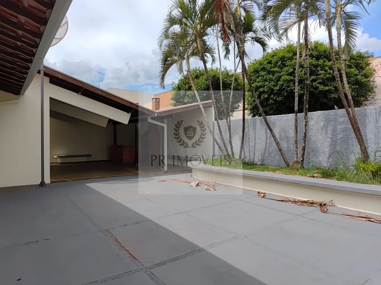 Foto do imóvel Imperdível: Casa à venda em Araraquara-SP, no Jardim Santa Lúcia, 3 quartos, 1 suíte, 3 salas, 2 vagas, 217,33m²!