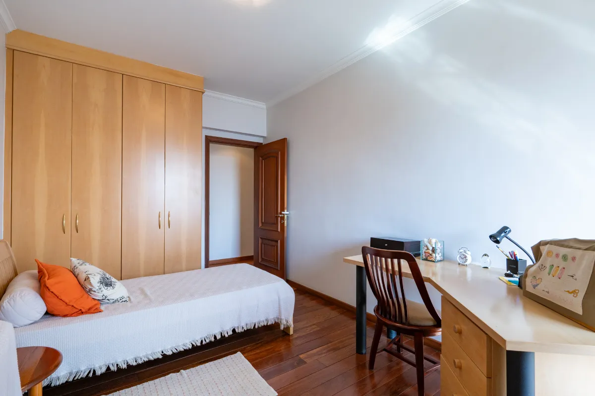 Imagem Apartamento para venda em Vila Bastos com 4 quartos, sendo 2 suítes, 300m2