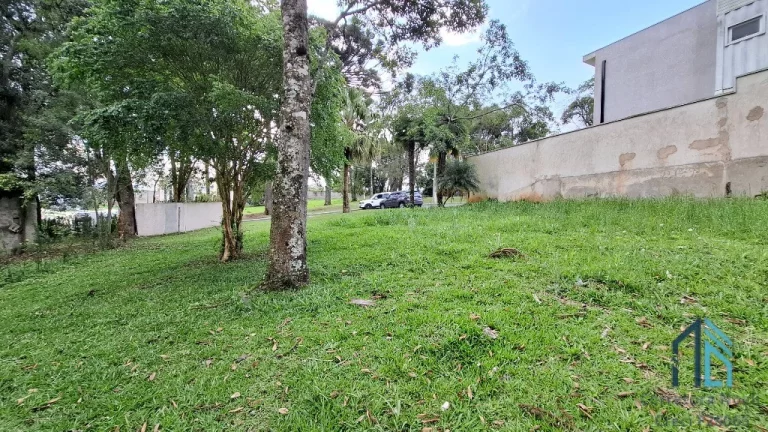 Imagem Terreno em condomínio com área total de 1078,55 m², e área privativa de 862,68 m² Santa Felicidade em Curitiba PR