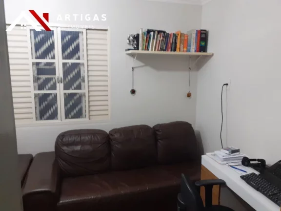 Imagem Sobrado á venda na Mooca Rua Visconde de Inhomerim 300 m² 3 dormitórios 1 suíte 4 vagas