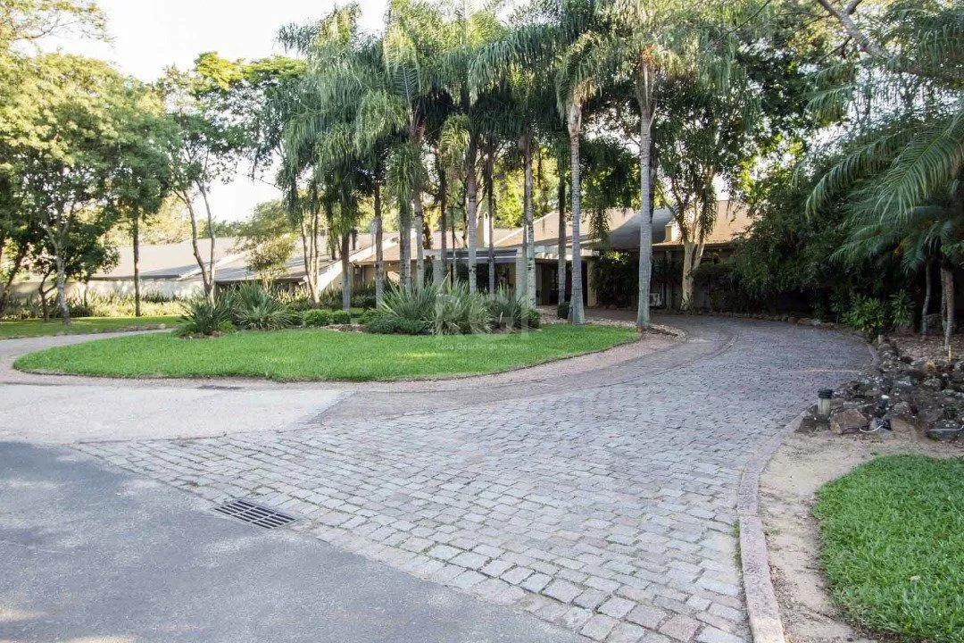Imagem Terreno plano de 1000m² está localizado no conceituado condomínio Terra Ville