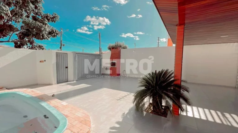 Imagem Casa Duplex, 04 Quartos, Sala de Estar, Sala de Jantar, 03 vagas de garagem, áre