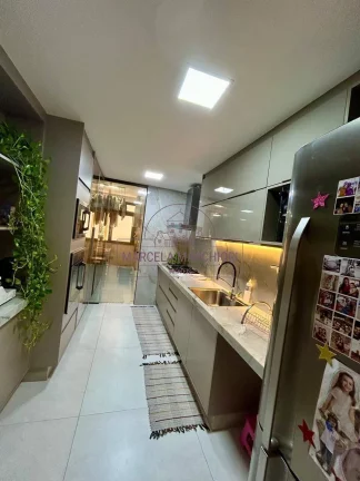 Imagem Ap 3 quartos, suíte, porteira fechada, finamente montado e decorado, Itapuã
