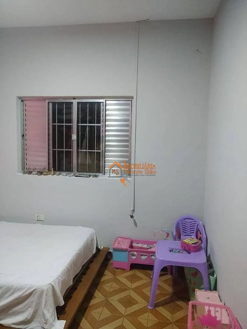 Imagem Sobrado com 4 dormitórios à venda, 300 m² por R$ 650.000,00 - Cocaia - Guarulhos/SP