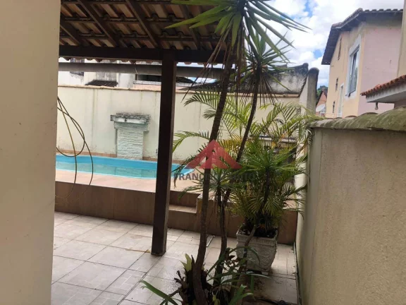 Imagem Casa com 3 dormitórios à venda por R$ 450.000,00 - Tribobó - São Gonçalo/RJ