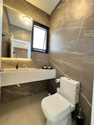 Imagem Casa em Condomínio para venda no bairro Vila Nova em Porto Alegre