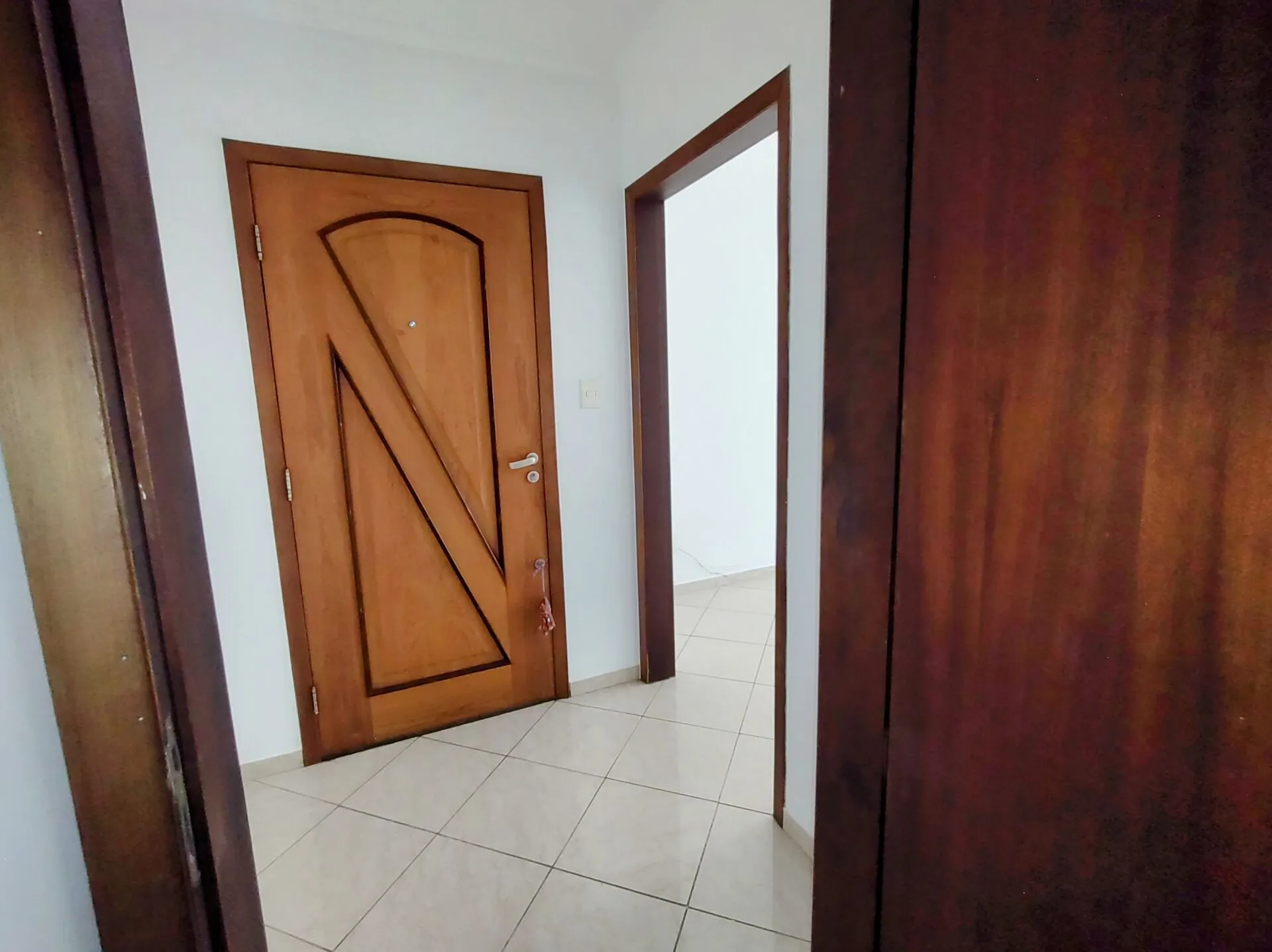 Imagem Apartamento No Jardim Paulista, 2 Dormitórios ( 1 suíte), 1 vaga de garagem ( prédio com manobrista e portaria 24hs). Excelente Localização