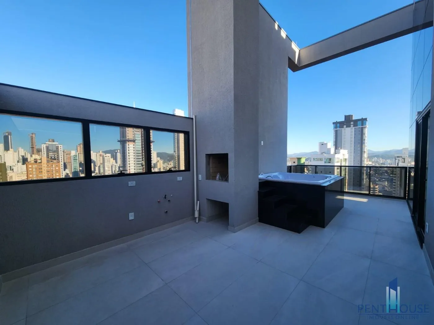 Imagem Cobertura Duplex para Venda em Balneário Camboriú, CENTRO, 3 dormitórios, 3 suítes, 4 banheiros, 3 vagas
