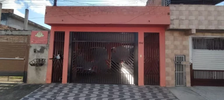 Casa com 3 dormitórios à venda, 140 m² por R$ 420.000,00 - Vila Urupês - Suzano/SP