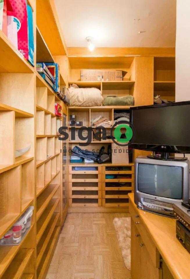 Imagem Casa com 3 suítes, lazer privativo e varanda com piscina!