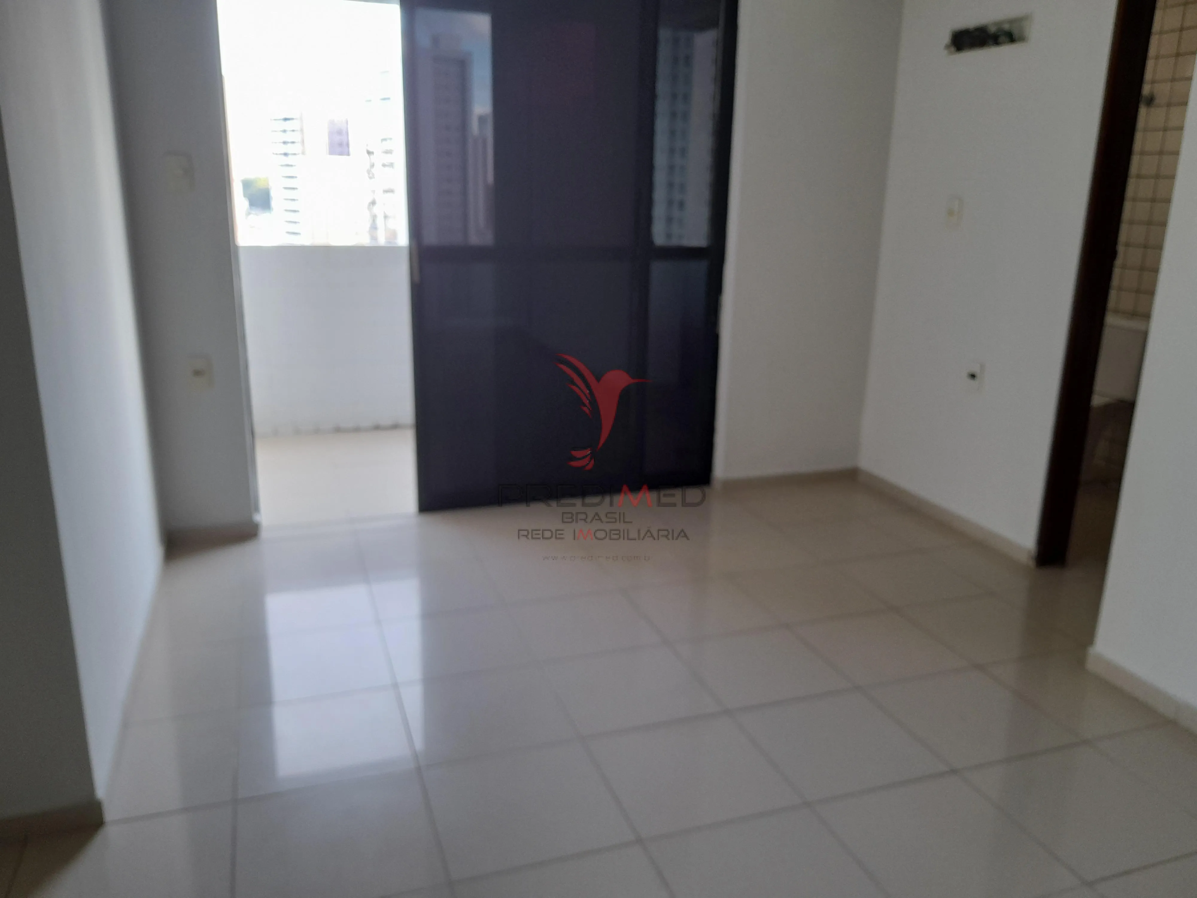 Imagem Apartamento em Manaira com 220 mts2. 4 Suites, 2 Varandas, 3 Vagas de Garagem, 1 por andar