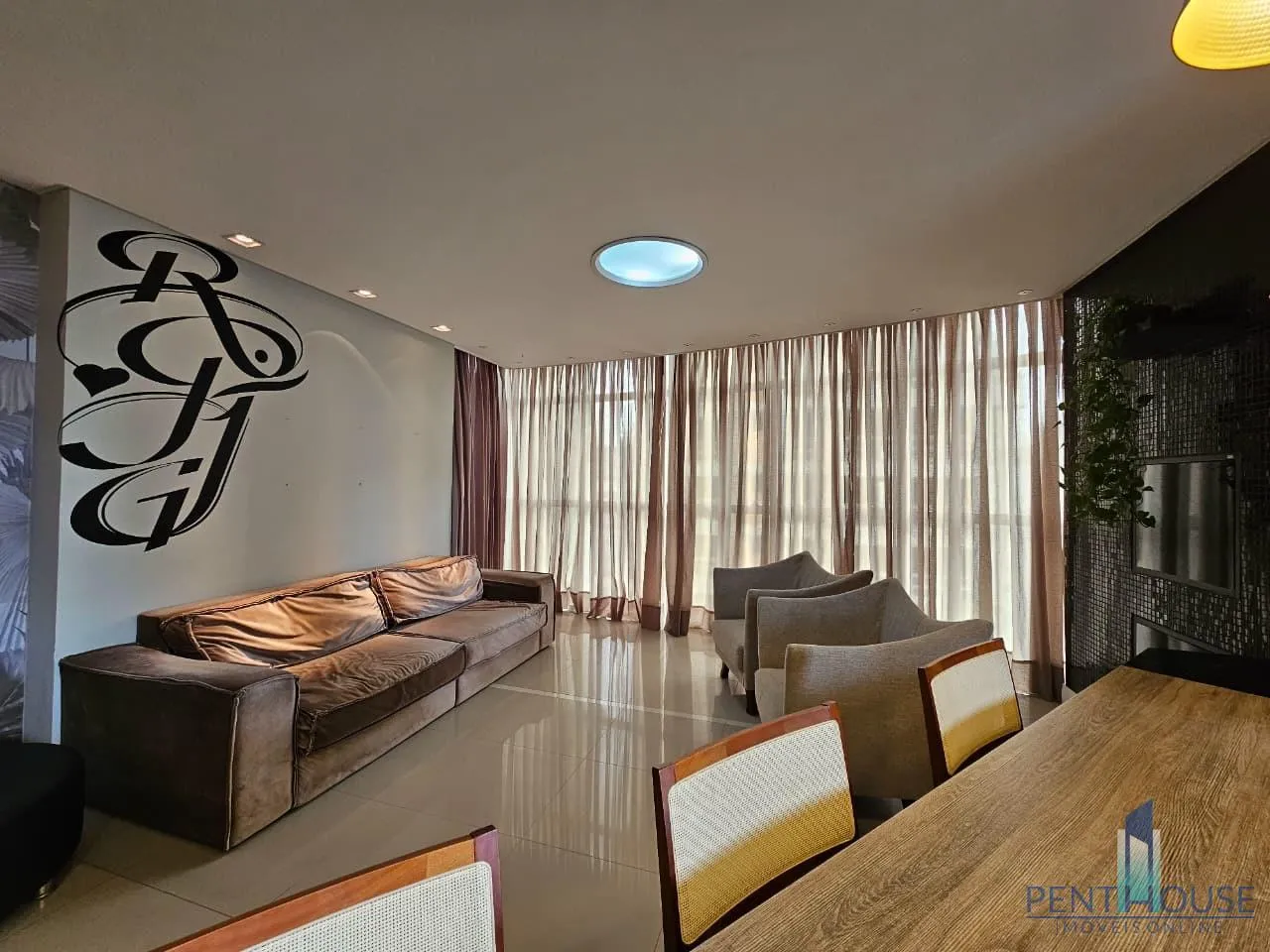Imagem Apartamento Zona Central para Venda em Balneário Camboriú, CENTRO, 3 dormitórios, 3 suítes, 4 banheiros, 2 vagas