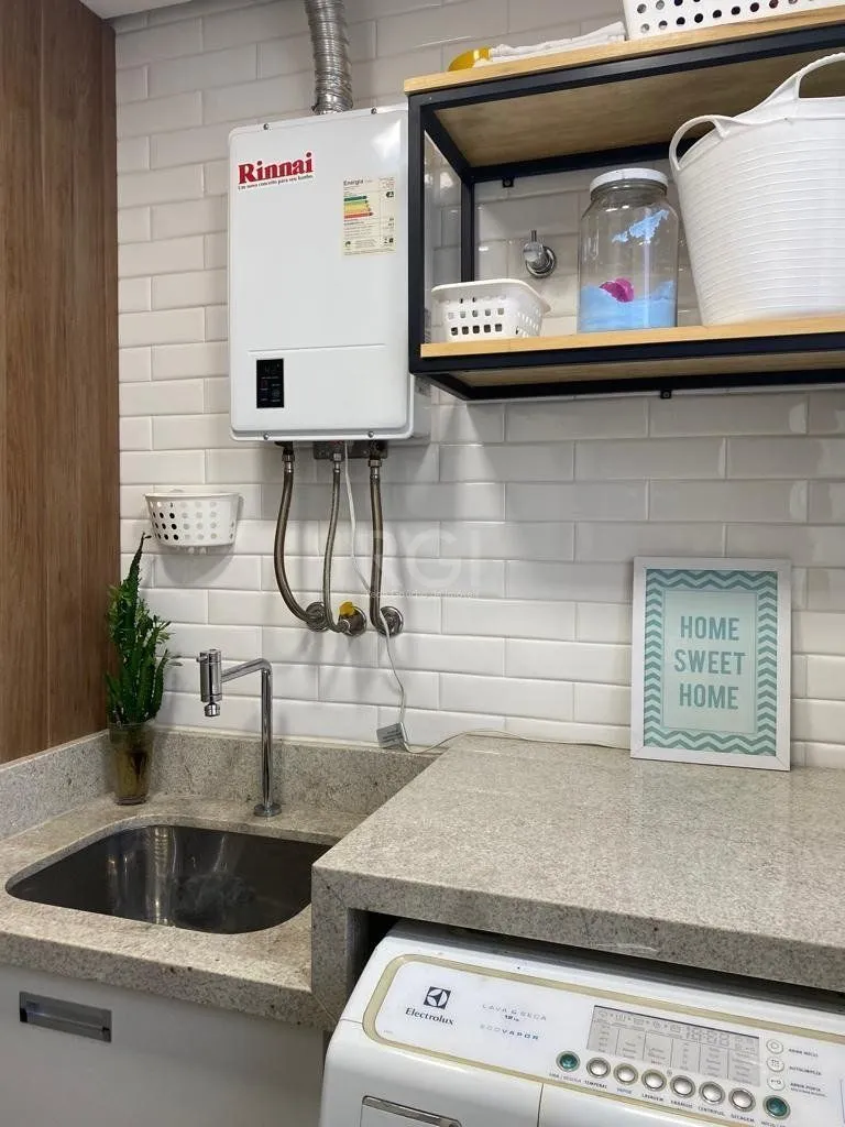 Imagem Excelente apartamento mobiliado de 2 dormitórios e 1 vaga de garagem
