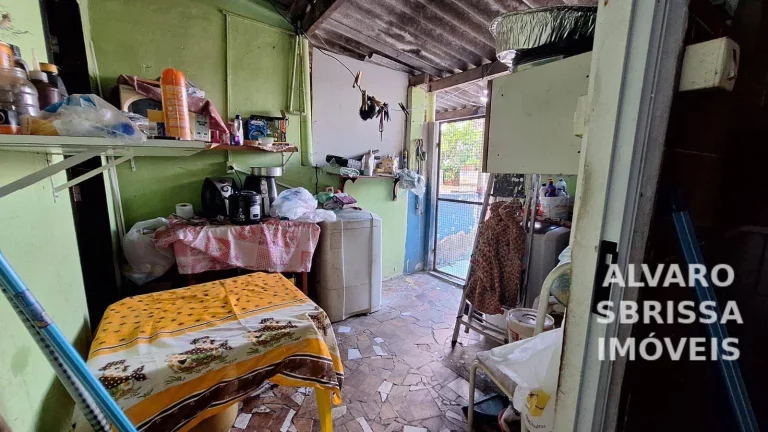 Imagem Oportunidade: Terreno com 2 Casas, Quintal e Espaço para Comércio à venda no Bairro São Judas Tadeu - Itu/SP