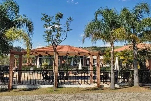 Imagem Terreno em Atibaia em Condomínio Fechado