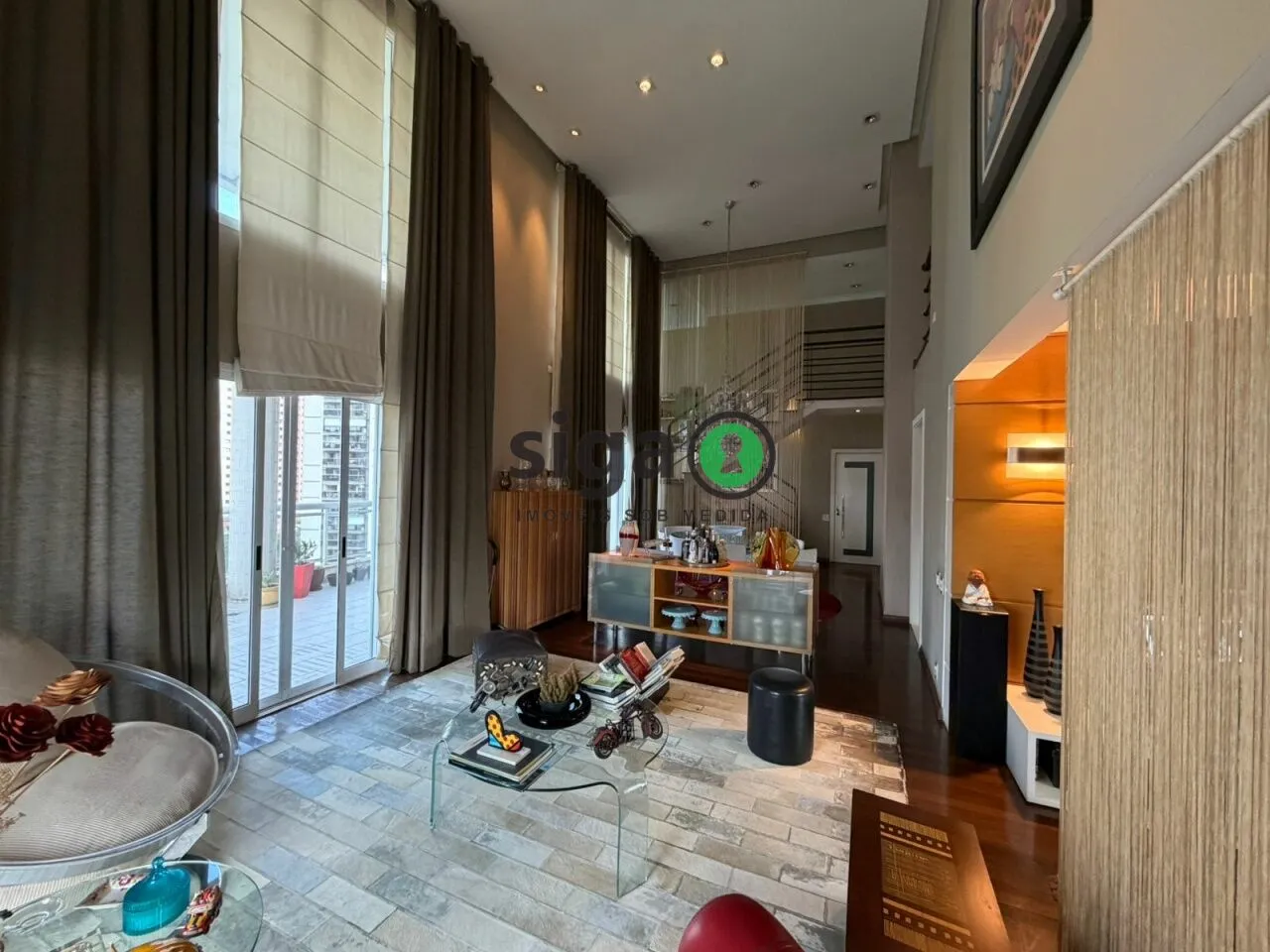 Imagem APARTAMENTO DISPONÍVEL PARA VENDA OU LOCAÇÃO NO PANAMBY, TORRE UNICA, TRÊS VAGAS!