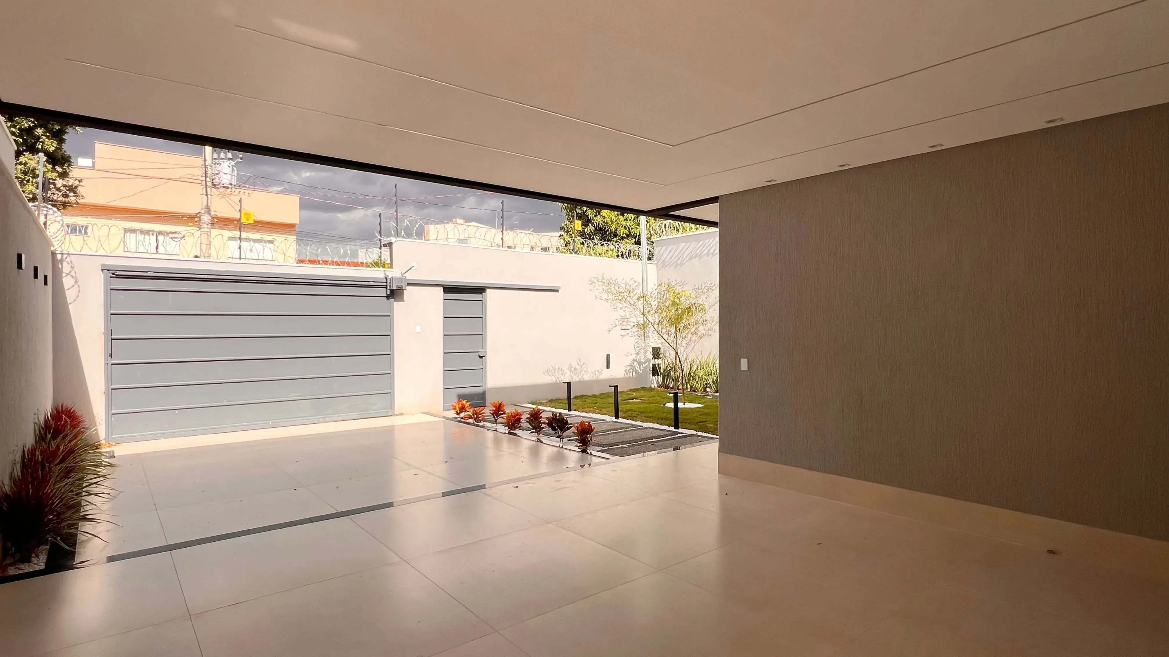 Imagem Casa 3 Suites Sozinha No Lote No Parque Amazonia