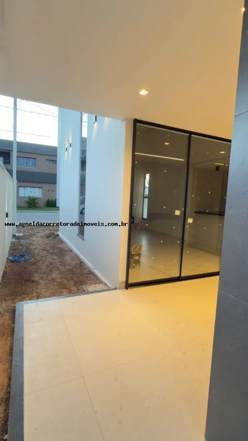 Imagem Casa em Condomínio para Venda em Parnamirim, Cajupiranga, 3 dormitórios, 3 suítes, 4 banheiros, 2 vagas
