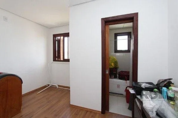 Imagem Casa para Venda - 180m², 3 dormitórios, sendo 3 suites, 3 vagas - Hípica