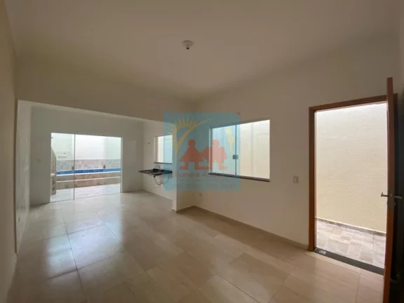 Imagem Casa com Piscina na Praia do Vera Cruz em Mongaguá, com churrasqueira!