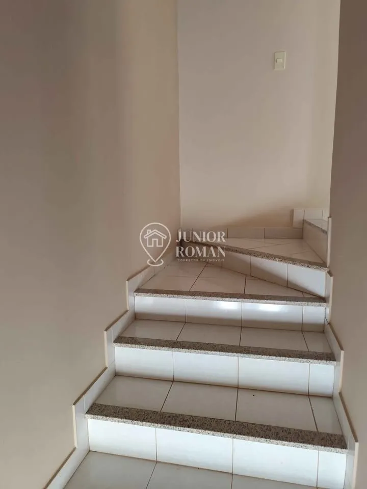 Imagem SOBRADO 3 DORM NO CENTRO DE BARREIRAS/BA