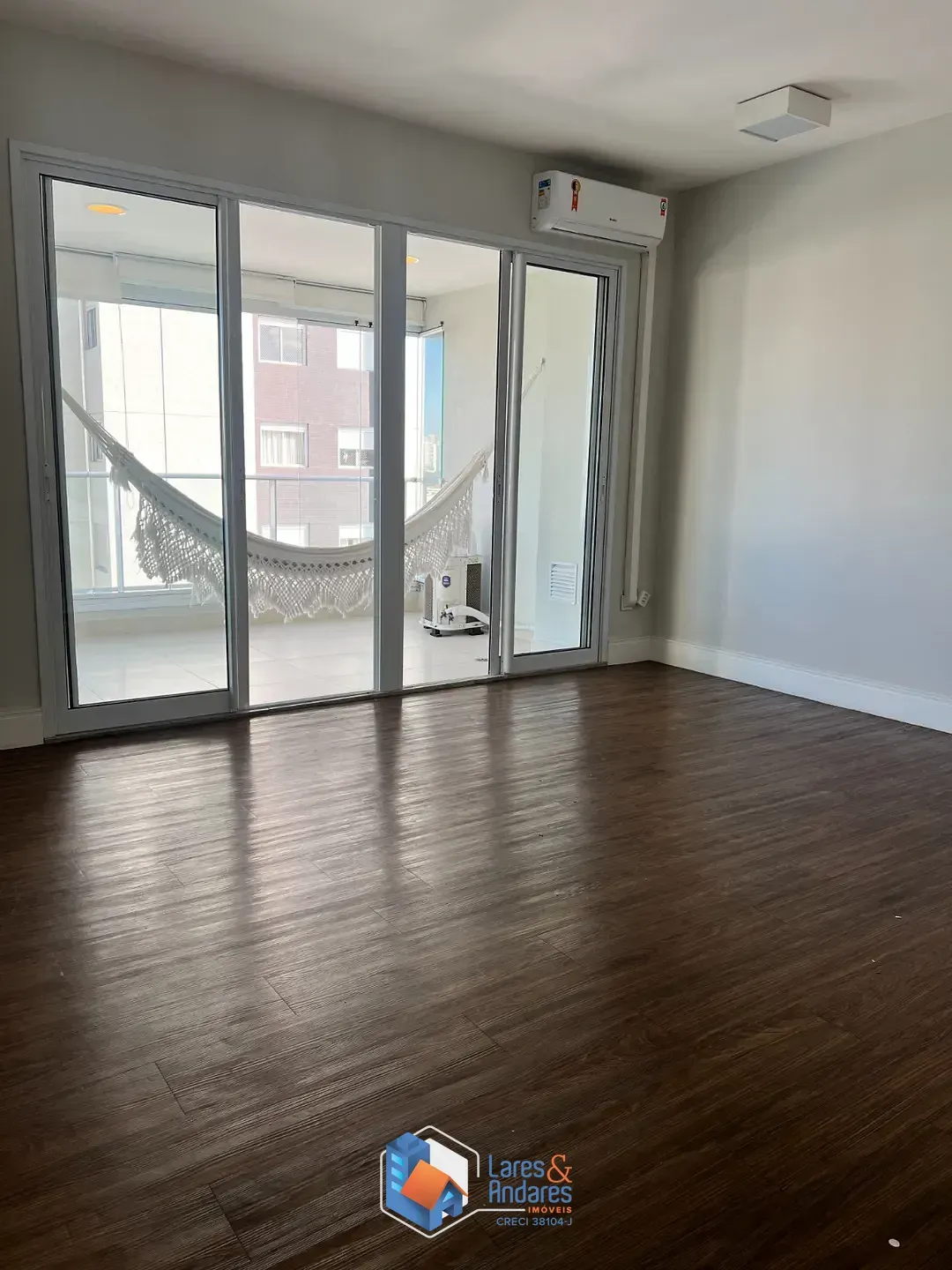 Imagem Apartamento para venda em Vila Anastácio com 2 quartos, sendo 1 suíte, 70m²