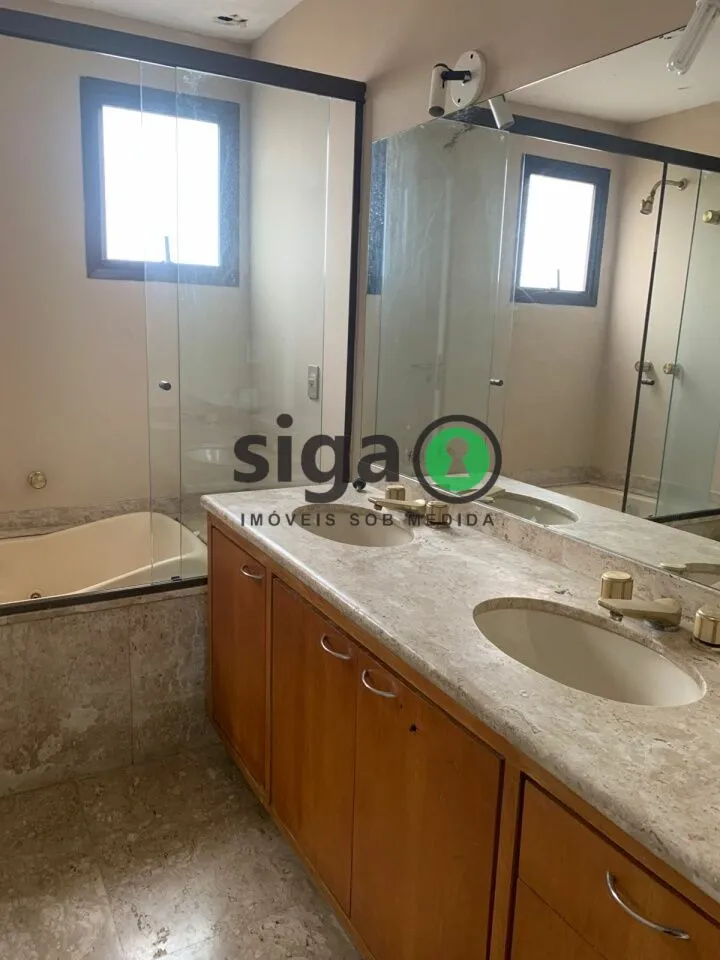 Imagem VENDE no Morumbi (Vila Suzana) Apartamento com 4 suítes, 4 Vagas + Depósito