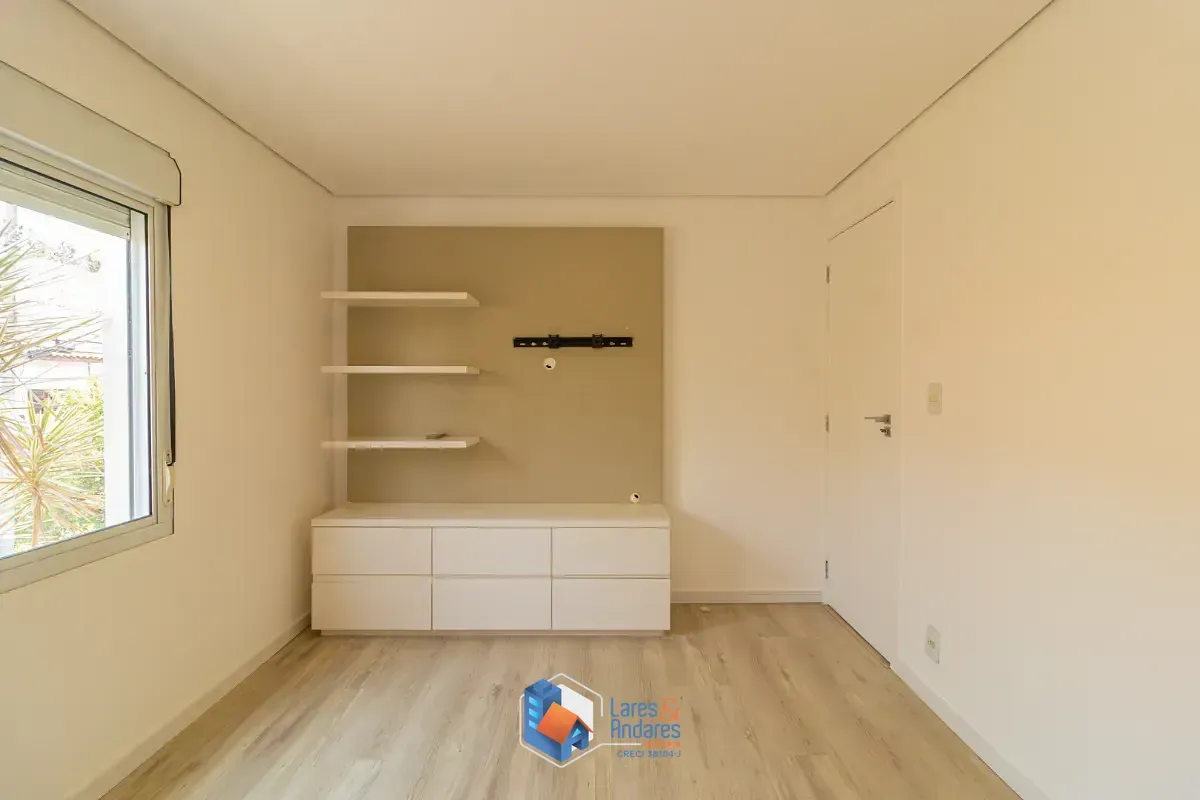 Imagem Casa para venda em Mirandópolis com 4 quartos, sendo 4 suítes, 405m²