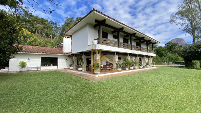 Imagem Sítio com 5 dormitórios sendo 4 suítes à venda. Quebra Frascos - Teresópolis/RJ