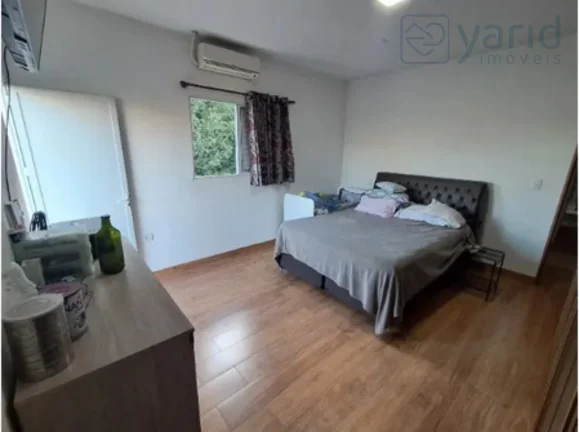 Imagem Imperdível oportunidade: Casa à venda em Jundiaí-SP, bairro Jardim Vale Verde - 2 quartos, 1 sala, 1 banheiro, 3 vagas, 120m².