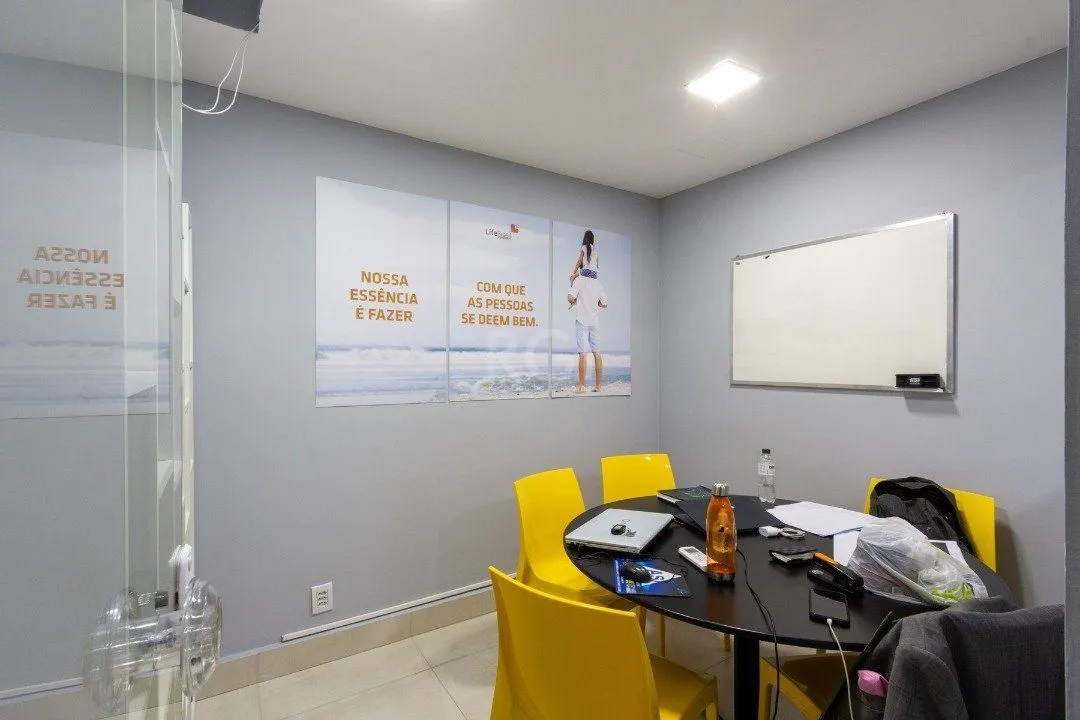 Imagem Sala em andar inteiro com 157,44 privativos