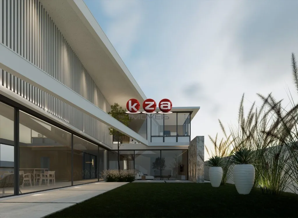 Imagem Casa de Luxo a venda no Condomínio Villa Lombarda em Valinhos: 4 Suítes c Closet, Amplo gourmet e piscina, 550m². Confira!