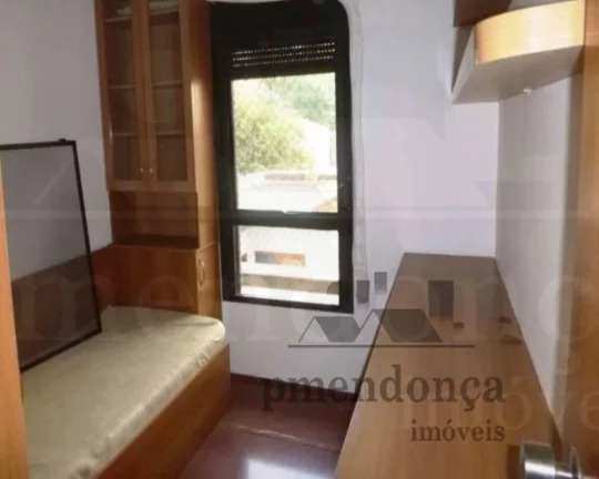 Imagem Apartamento arejado e iluminado, piso laminado, living para 02 ambientes, dormitÃ³rios ricos em armÃ...
