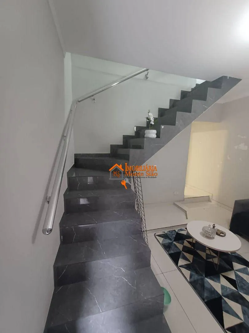 Imagem Sobrado com 3 dormitórios à venda, 275 m² por R$ 600.000,00 - Cocaia - Guarulhos/SP
